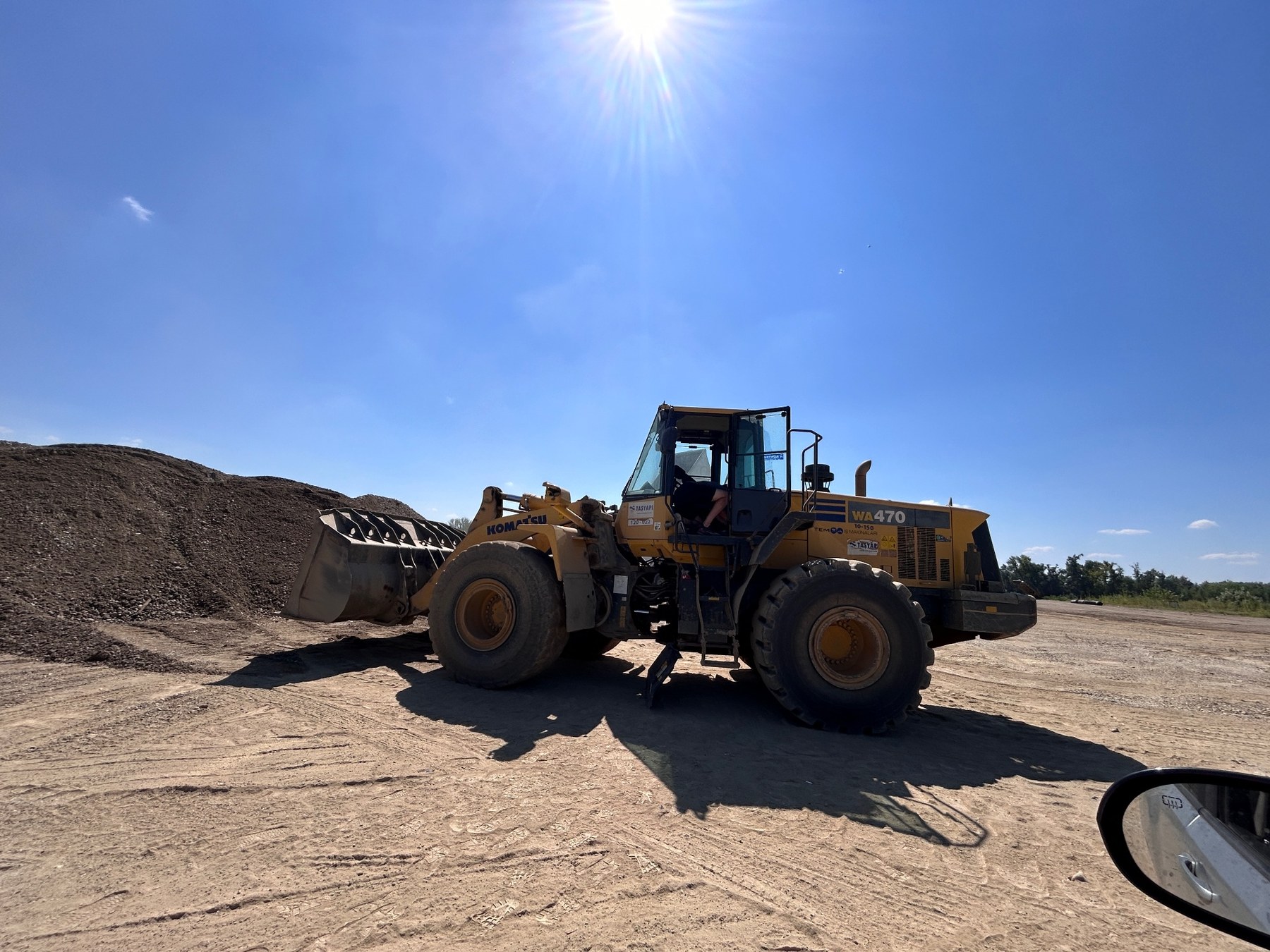 Radna mašina — utovarivač Komatsu WA470 sa CFSS sistemom za uštedu dizela